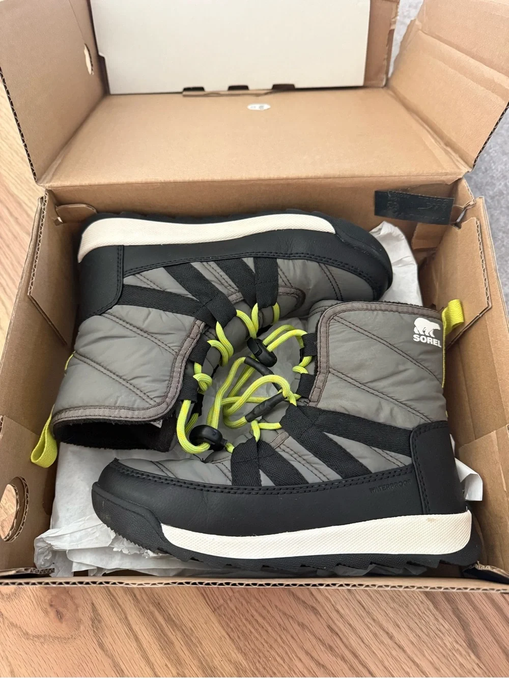 Sorel Whitney Snow Boots Boys Size 1 Black Gray & Lime Green